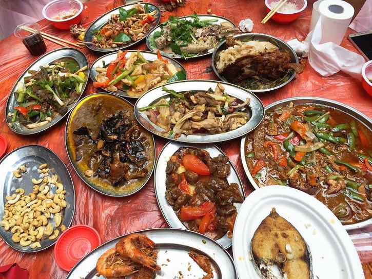 海南盛会上尊敬的领导与亲爱的朋友们共聚一堂